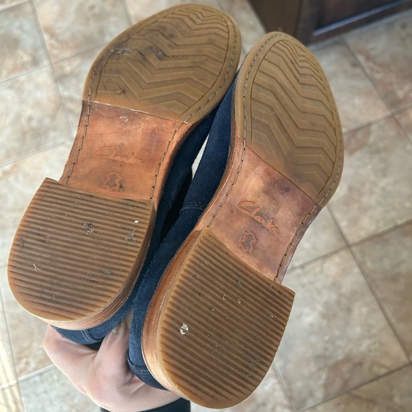 Clarks Clarkdale Arlo Blue Suede Chelsea Boots - Picture 6 of 7